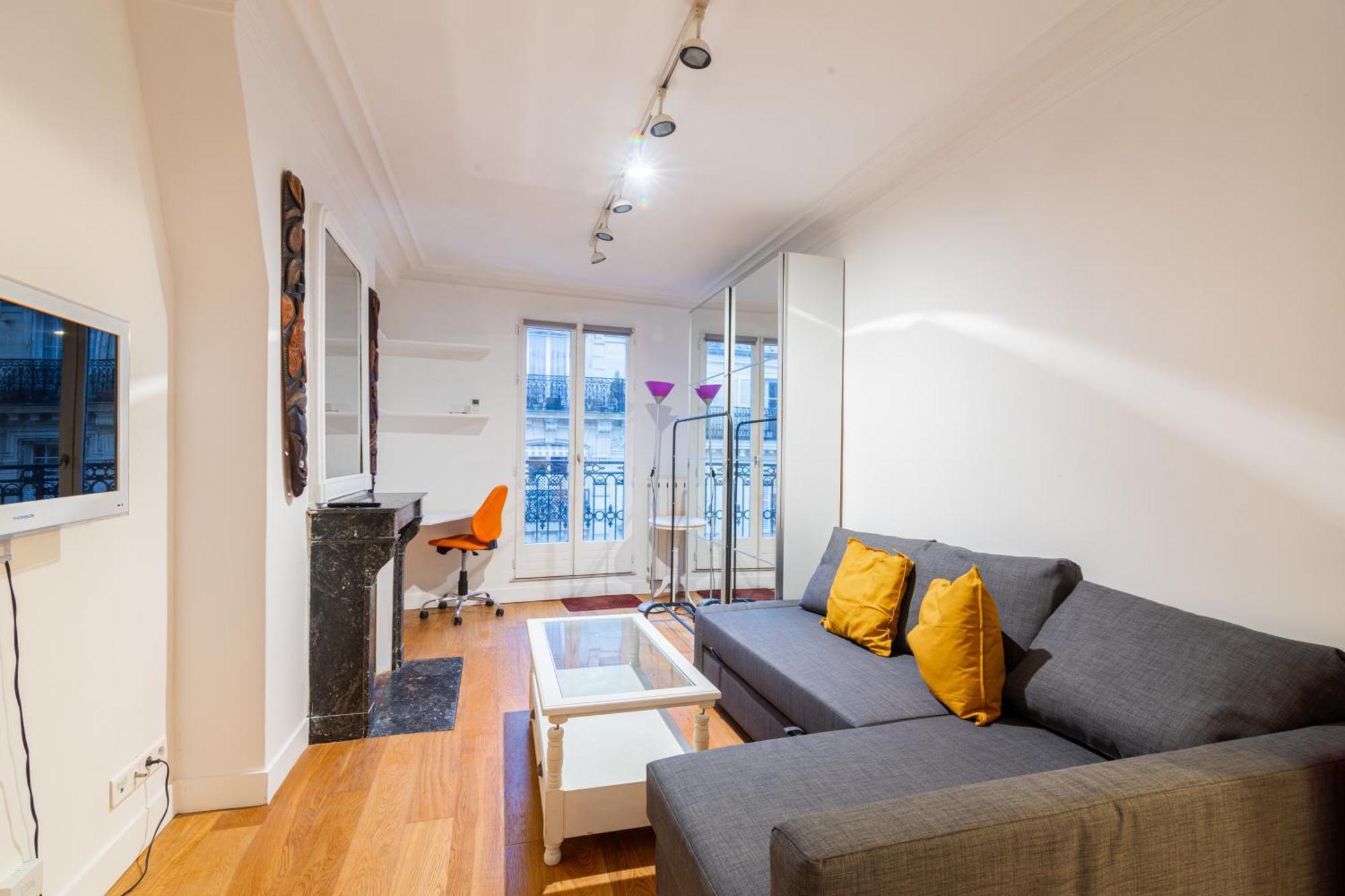 Luxurious 1 Bedroom Tour Eiffel Saint Dominique Free Netflix ปารีส ภายนอก รูปภาพ